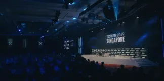 Token2049 Singapur 2026, la semana en que Wall Street se quitó la corbata en Marina Bay Escenario principal de TOKEN2049 Singapur 2026 en el Marina Bay Sands con el auditorio lleno durante una de las sesiones